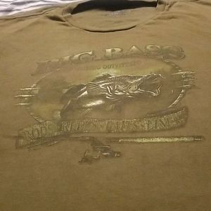 ST.JOHNS BAY BIG BASS OUTFITTERS TSHIRT